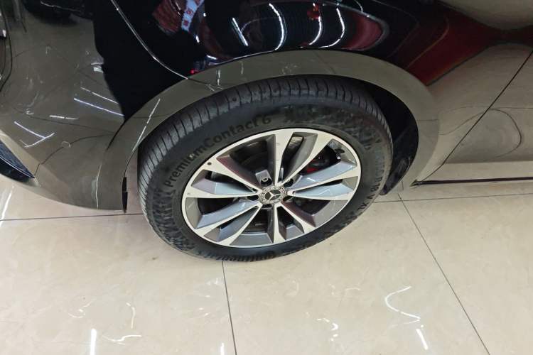Used Mercedes-Benz V-Class 2020 V 260 Avantgarde Edition
