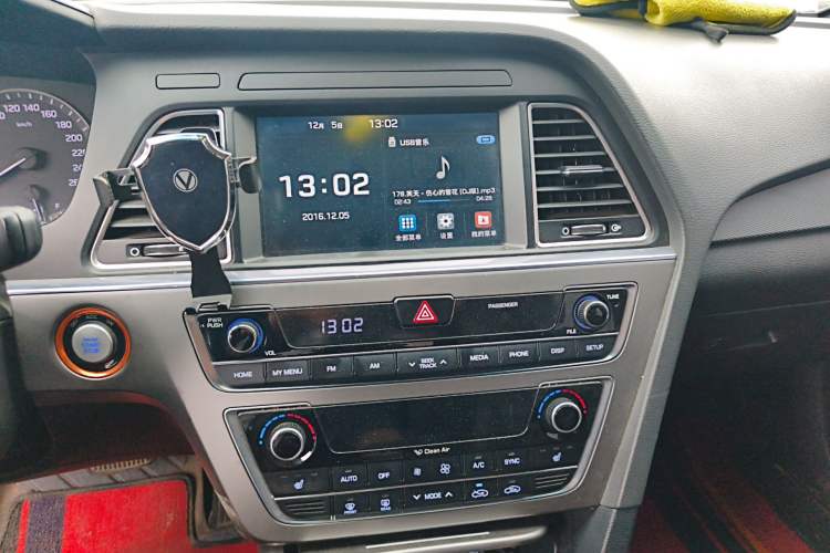 Used Hyundai Sonata 2017 1.6T GLS Smart Model Audio And AC Panel