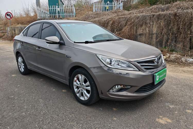 Used CHANGAN Eado 2014 1.6L Manual Luxury Model Front Right 45 Deg