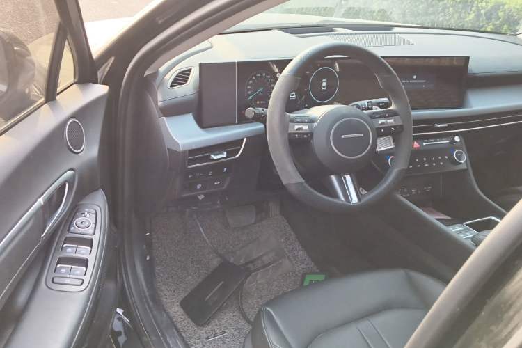 Used Hyundai Sonata 2024 1.5T Pro Driver Seat