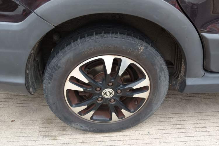 Used Dongfeng Fengon 370 2017 1.5L CVT Fashion Edition 7-Seater