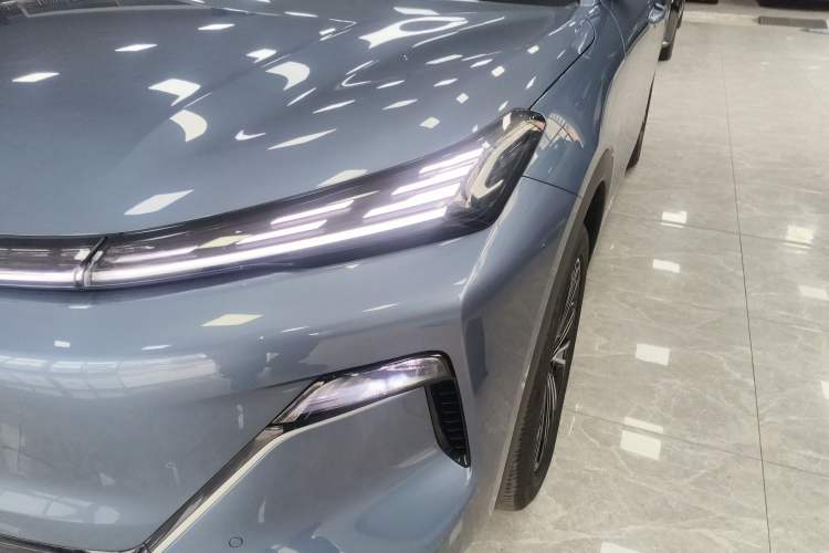 Used Geely Galaxy Galaxy Xingjian 7 EM-i 2025 120km Flagship Edition
