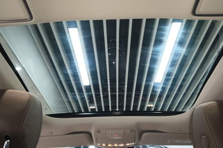 Used Mercedes-Benz E-Class New Energy 2023 E 350 e L Plug-in Hybrid Sedan