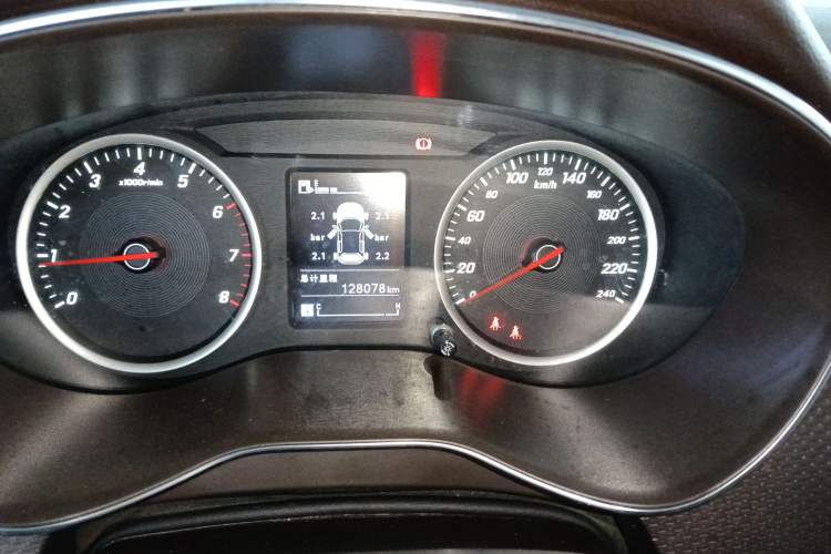 Used Baojun 730 2017 1.5T Manual Fashion Version 7 Seats China V Emission Standard