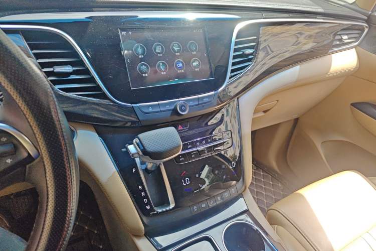 Used Buick GL8 2017 ES 28T Luxury Model China V Standard
