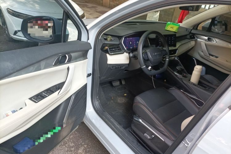 Used Lynk & Co 06 EM-P 2022 PHEV 84 km Range Pro Version Driver Seat