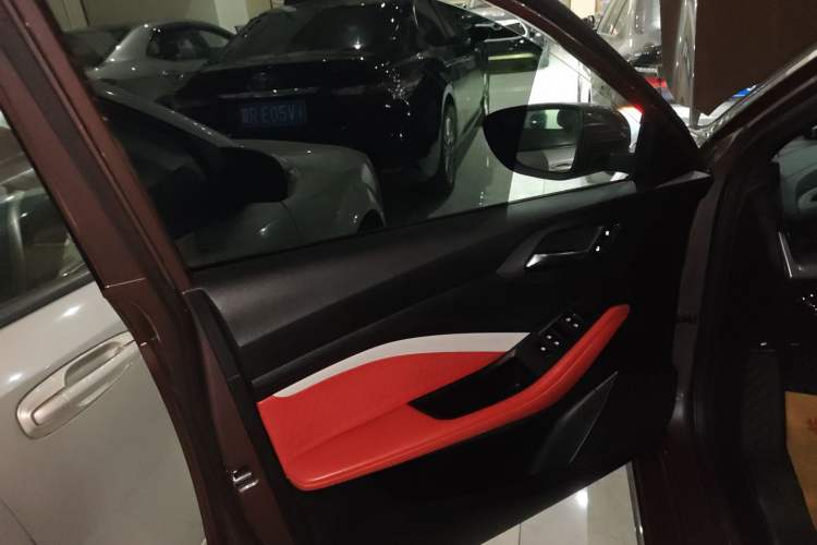 Used MG 5 2021 300TGI DCT Elegant Luxury Edition
