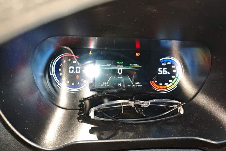 Used CHANGAN KAICHENG Ruixing EM80 2024 Comfort-Style 6-Seater 41.86 kWh
