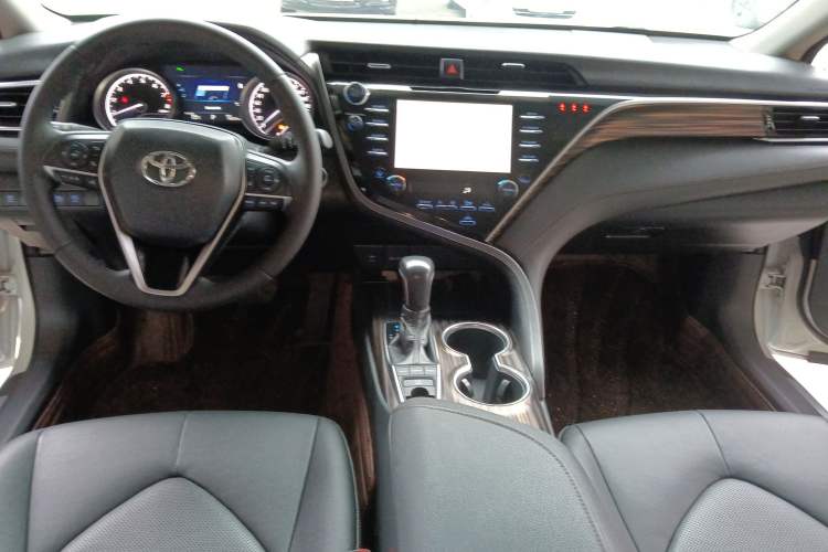 Used Toyota Camry 2018 2.5G Luxury Edition
