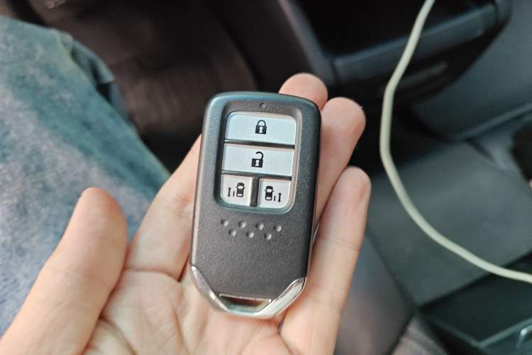 Used Honda Elysion 2016 2.4L Luxury Edition
