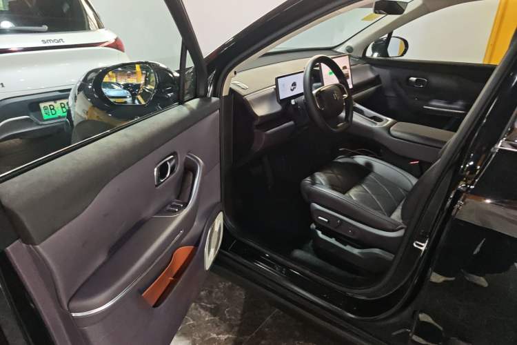 Used Leapmotor C16 2026 Pure Electric 630 LiDAR Zhizun Edition 5 Seats
