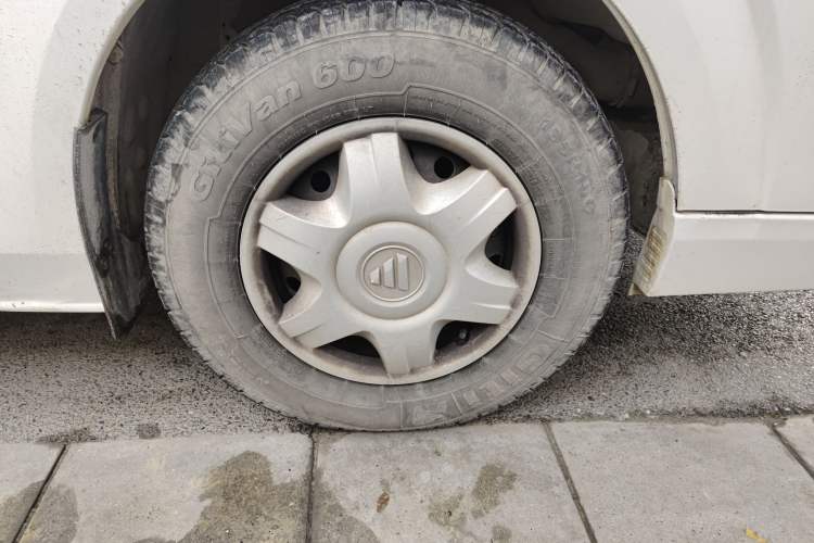 Used Foton Scenic G7 2015 2.0L Commercial Version Long Wheelbase High Roof – 486EQV4