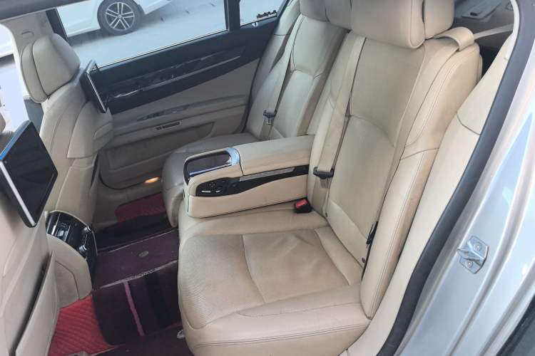 Used BMW 7 Series 2013 730Li Luxury Model
