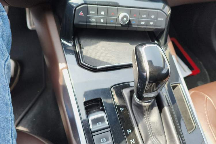 Used Wey VV7 2017 2.0T Flagship Model
