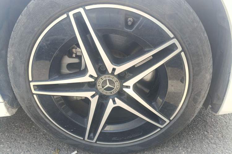 Used Mercedes-Benz C-Class 2024 Facelift C 260 L Night Edition Sport Version
