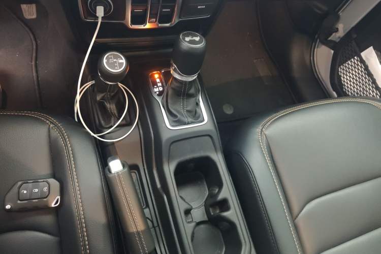 Used Jeep Wrangler 2024 2.0T Sahara Four-Door Edition
