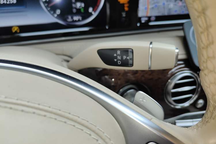 Used Mercedes-Benz S-Class 2014 S 320 L Business Model
