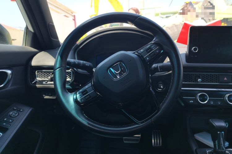 Used Honda Civic 2022 240TURBO CVT Dynamic Edition Steering Wheel