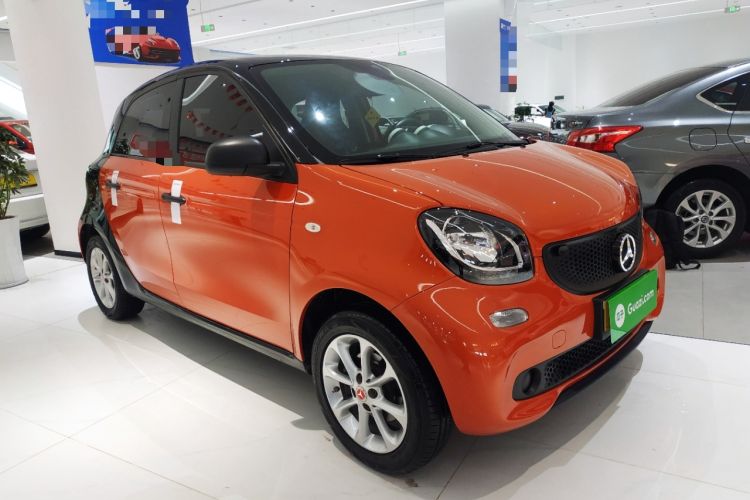 smart forfour 2018 1.0L 52 kW Dynamic Edition مستعملة