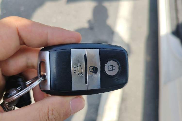 Used Kia K3 2013 1.6L Automatic GLS Vehicle Key