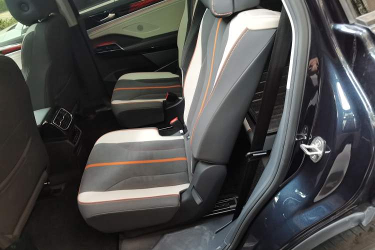 Used Volkswagen ID.6 CROZZ 2022 Long-Range PRO Edition Left Rear Seat