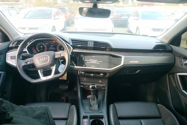 Used Audi Q3 Sportback 2023 40 TFSI Fashion Model
