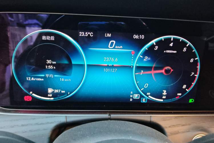 Used Mercedes-Benz E-Class 2021 Restyled E 300 L Sporty and Stylish Edition Odometer Close Up