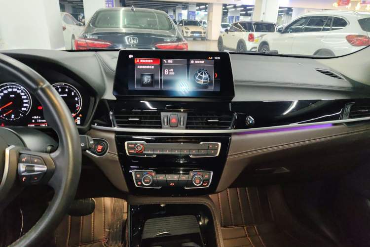 Used BMW X2 2022 sDrive25i M Sport Package Audio And AC Panel