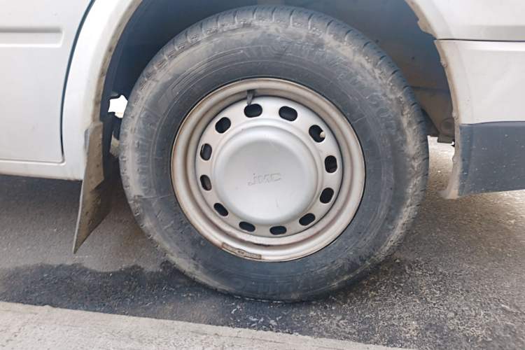 Used JMC Transit 2017 2.8T Commercial Version Short Wheelbase Mid-Roof 6/7/8-Seater JX493