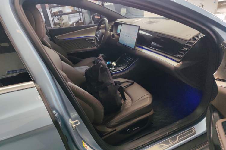 Used BYD Han 2023 EV Champion Edition 605KM Front-Drive Premium Model Right Front Seat