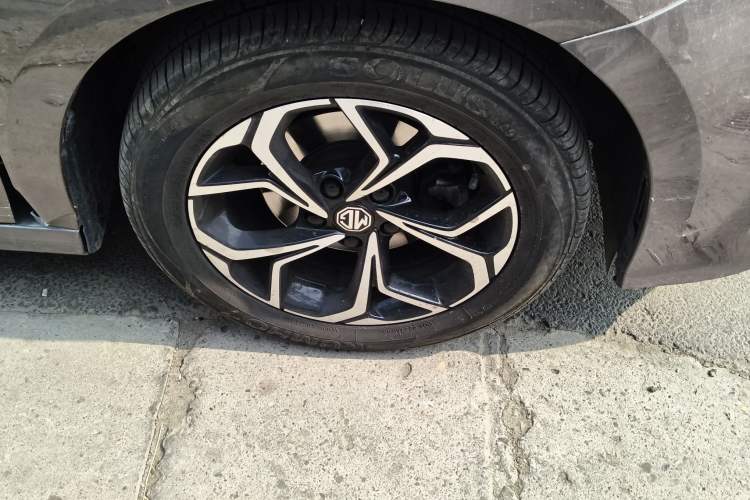 Used MG 5 2023 180 DVVT Manual Fashion Edition
