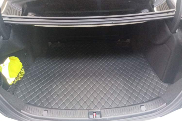 Used Mercedes-Benz E-Class 2020 Restyled E 300 L Sporty and Stylish Edition
