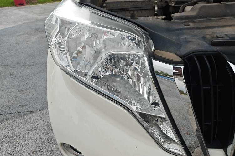 Used Toyota Prado 2015 2.7L Automatic Standard Edition Right Front Headlight