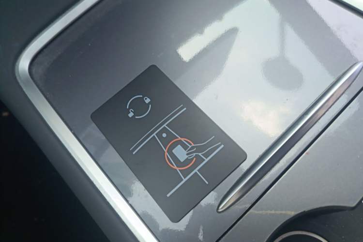 Used Tesla Model Y 2023 Long-Range All-Wheel-Drive Version