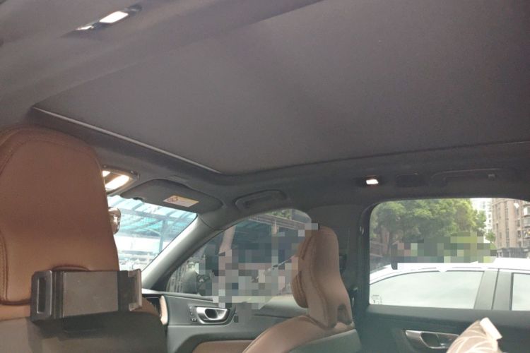 Used Volvo XC60 2023 B5 4x4 Smart Luxury Edition Headliner