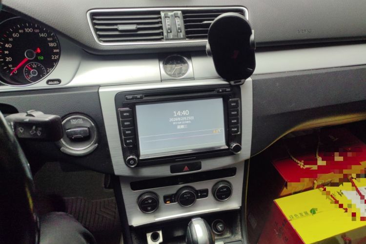 Used Volkswagen Magotan 2015 1.8TSI Advanced Model Audio And AC Panel