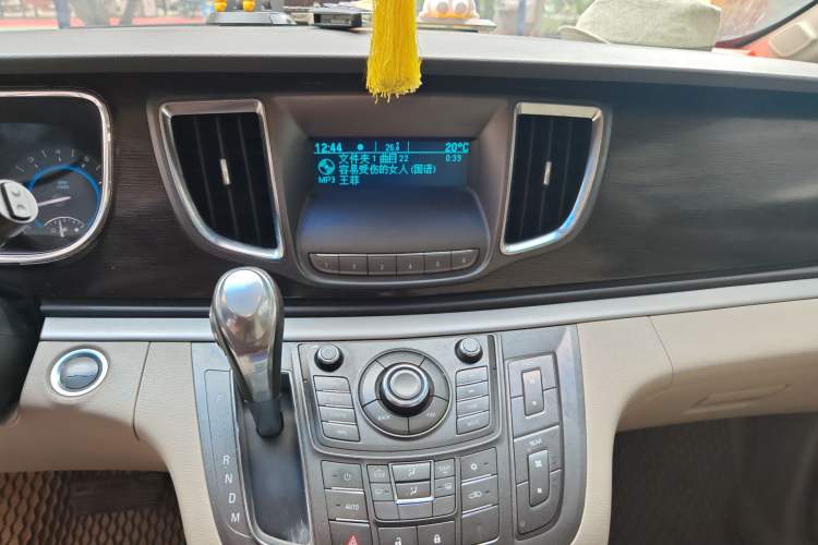 Used Buick GL8 2011 2.4L CT Luxury Business Comfort Edition Audio And AC Panel