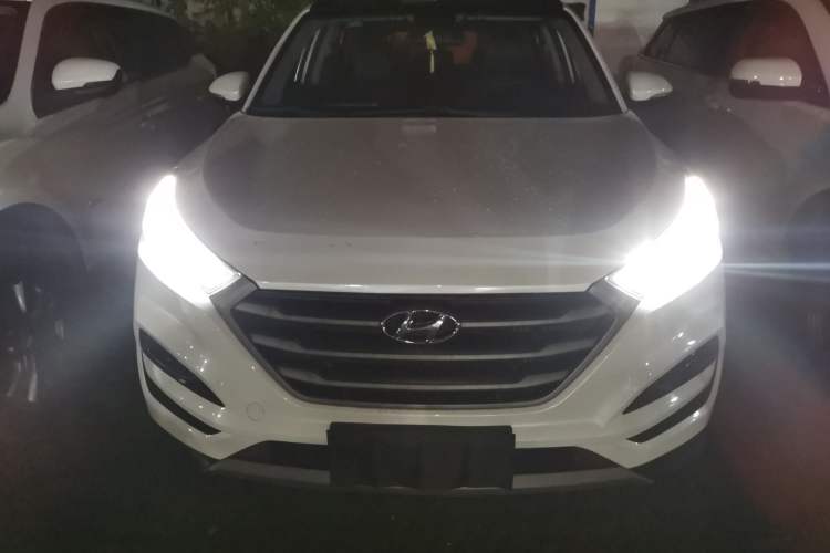 Used Hyundai Tucson 2018 1.6T Dual-Clutch Two-Wheel Drive 15th Anniversary Special Edition
