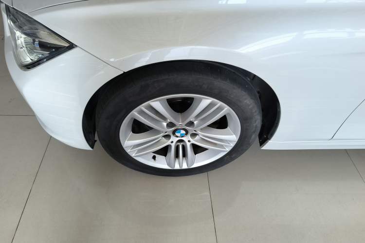 Used BMW 3 Series 2016 320Li Ambition Model
