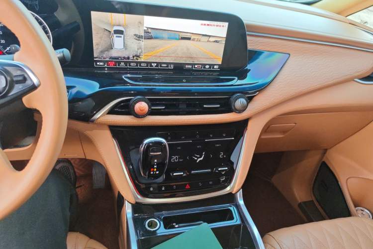 Used Buick GL8 2023 ES Lu Zun Comfort Model Audio And AC Panel