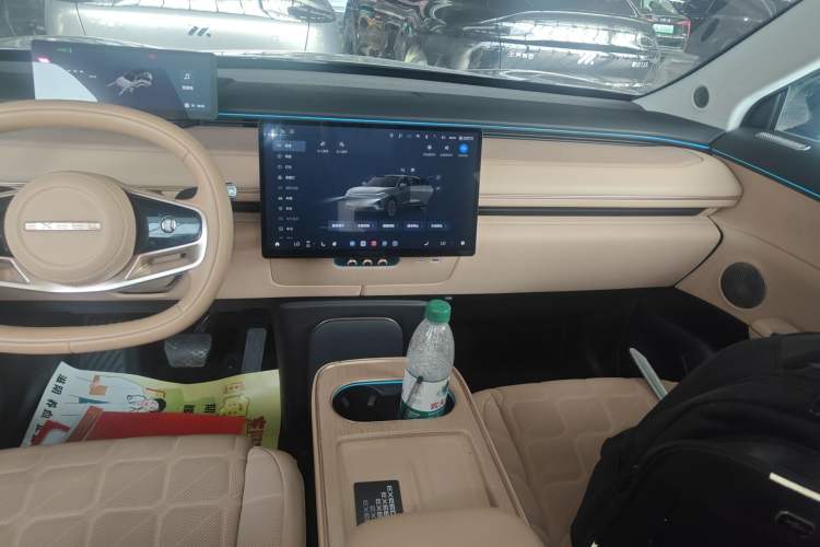 Used EXEED Star Era ET 2024 All-Electric 655 Ultra Audio And AC Panel