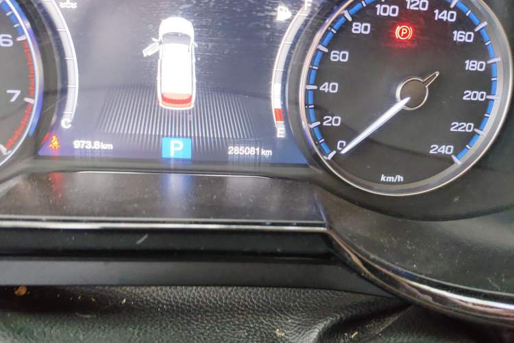 Used GAC Trumpchi GS8 2017 320T Two-Wheel Drive Luxury Smart Connectivity Version (7 Seats) Odometer Close Up