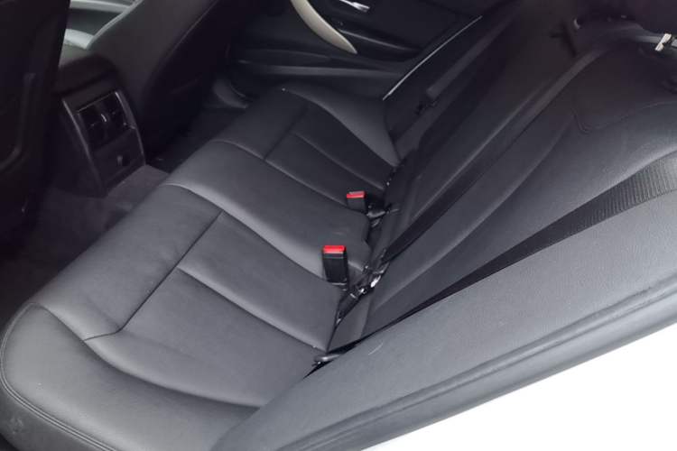 Used BMW 3 Series 2016 320i Fashion Model

