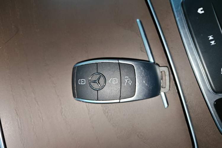 Used Mercedes-Benz GLC 2020 GLC 260 L 4MATIC Luxury Model Interior 1