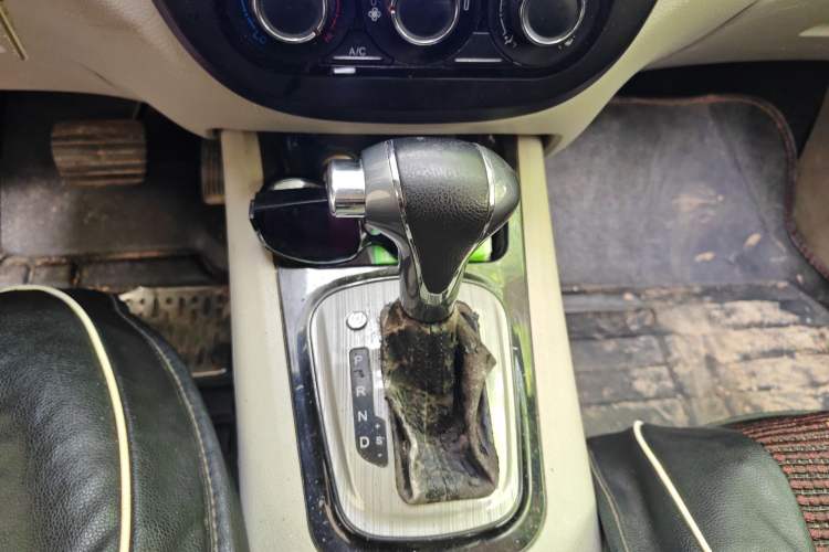 Used FORTHING Joyear XV 2016 1.6L CVT Luxury Model