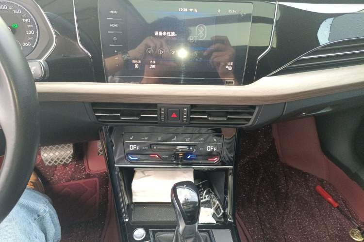 Used Volkswagen Passat New Energy 2020 430 PHEV Hybrid Luxury Edition China VI Standard Audio And AC Panel