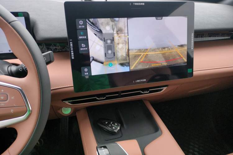 Used Changan UNI-Z New Energy 2025 Model, Smart New Blue Whale 125km Ultra-Strong Version
