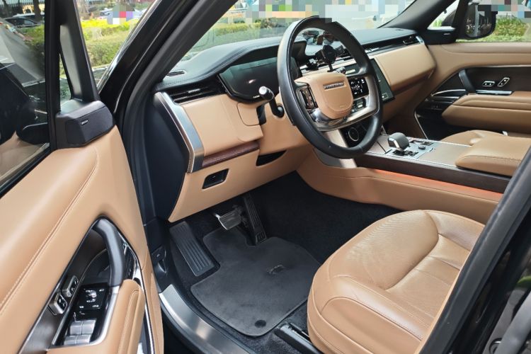 Used Land Rover Range Rover 2023 3.0 L6 360 PS Grand Edition