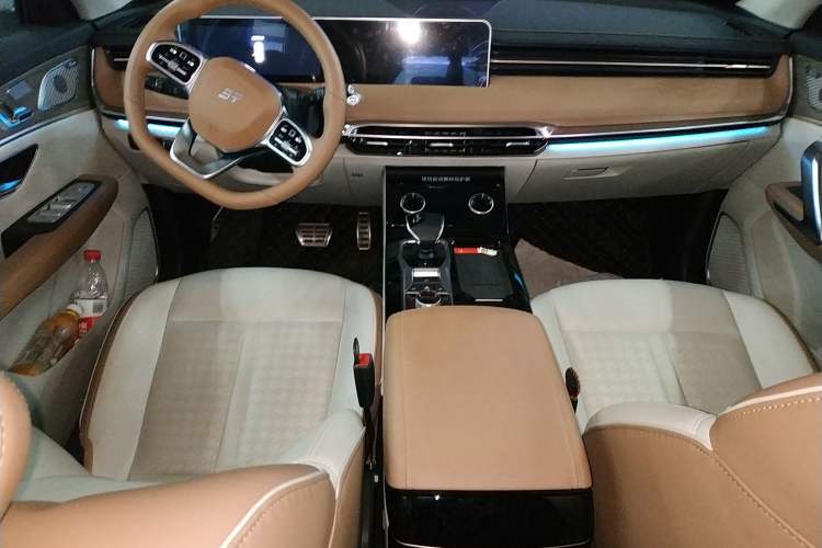 Used JETOUR X70 C-DM 2024 Far Voyage PRO 7-Seater
