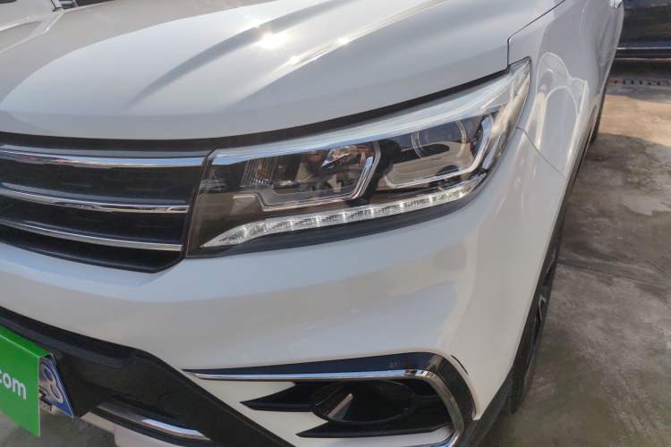 Used FORTHING Joyear X5 2017 Jingxiang Series 1.5T CVT Luxury Model
